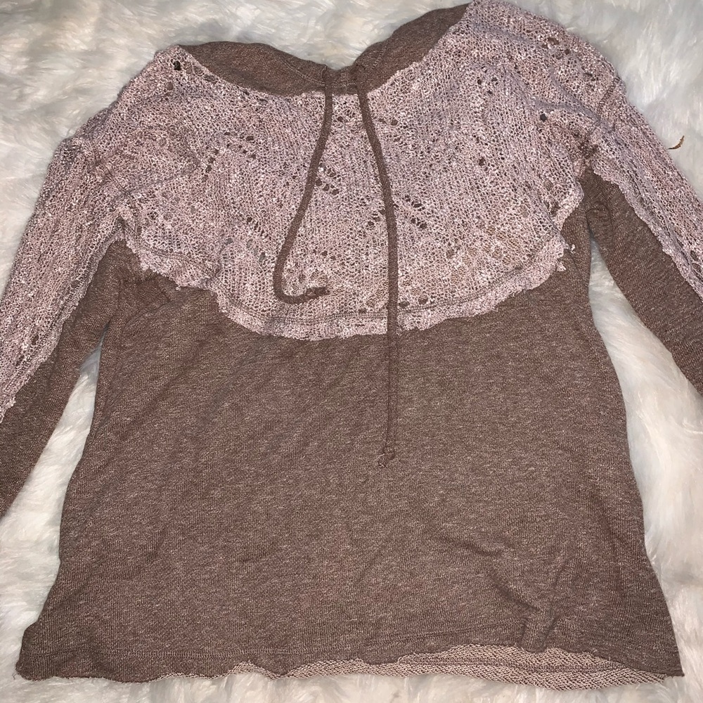 Brown long sleeve sweater
